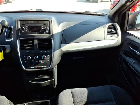 Used 2015 Dodge Grand Caravan SE w/ Quick Order Package 29E SE FWD image 7