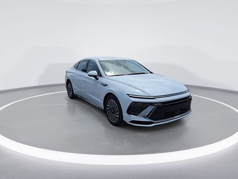 New 2025 Hyundai Sonata SEL FWD image 2