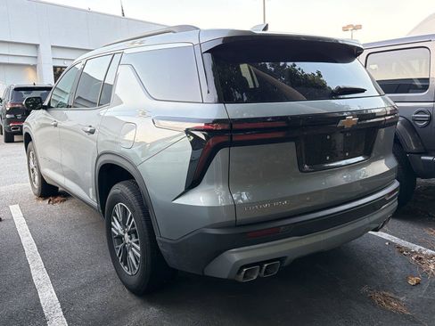 Used 2026 Chevrolet Traverse LT FWD image 5