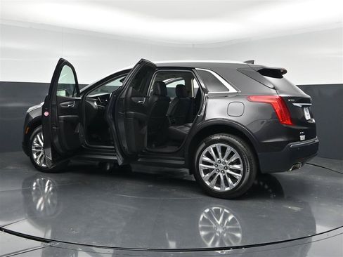Used 2017 Cadillac XT5 Premium Luxury AWD/4WD image 30