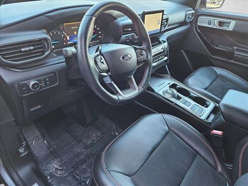 Used 2022 Ford Explorer ST-Line w/ Class IV Trailer Tow Package image 9