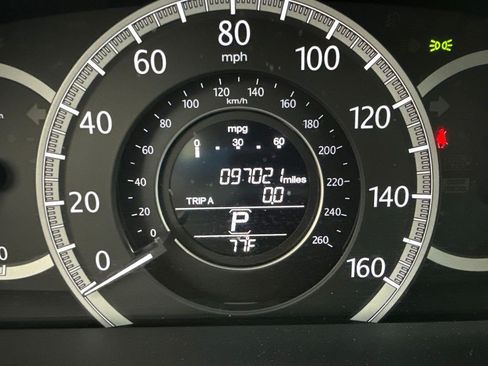 Used 2014 Honda Accord EX image 10