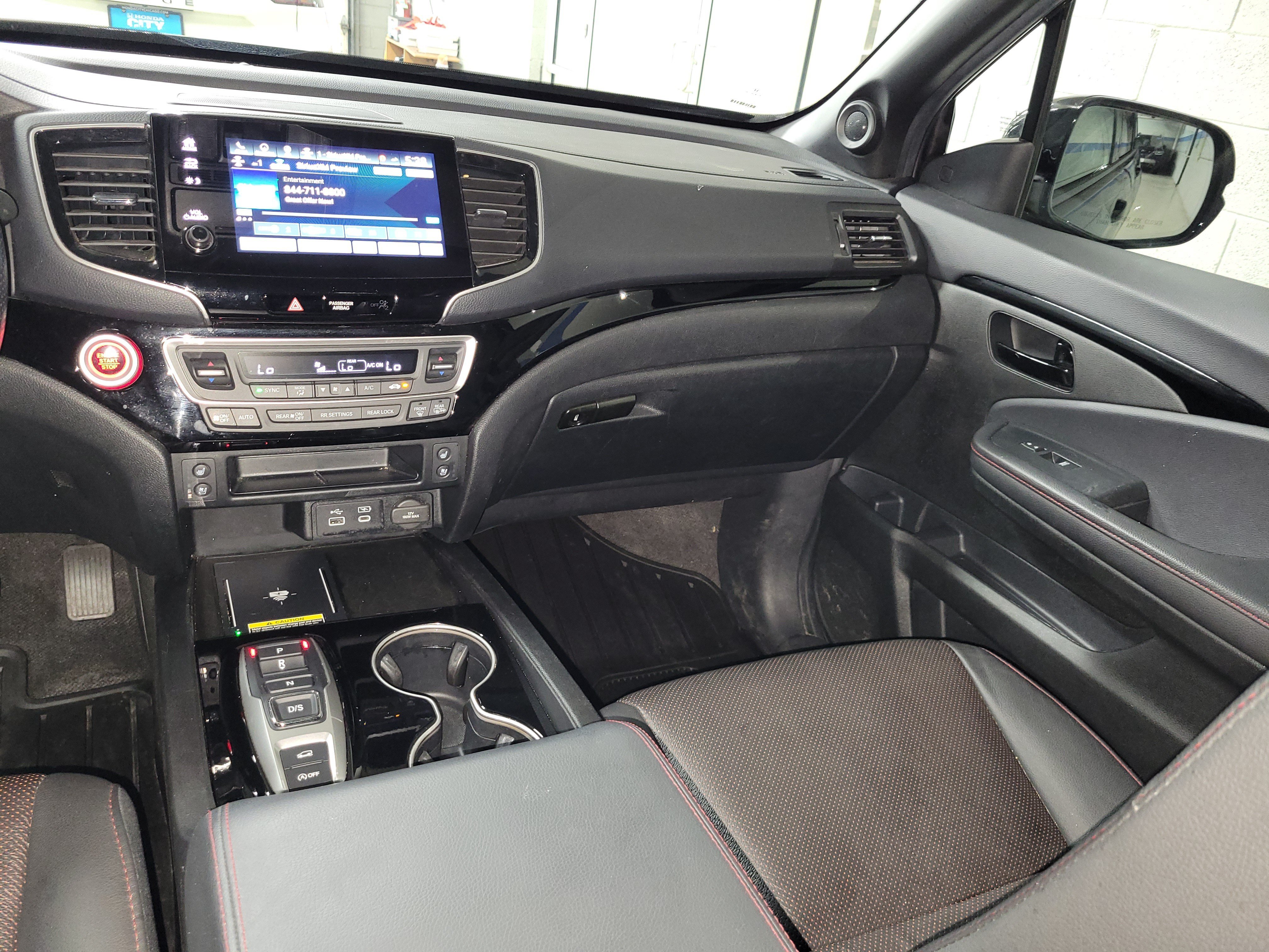 Used 2024 Honda Passport Black Edition image 15