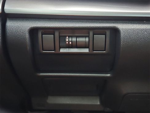 Used 2024 Subaru Impreza 2.0i image 24