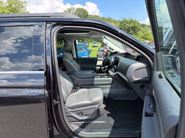 Used 2026 Ford Expedition Max Active AWD/4WD image 32