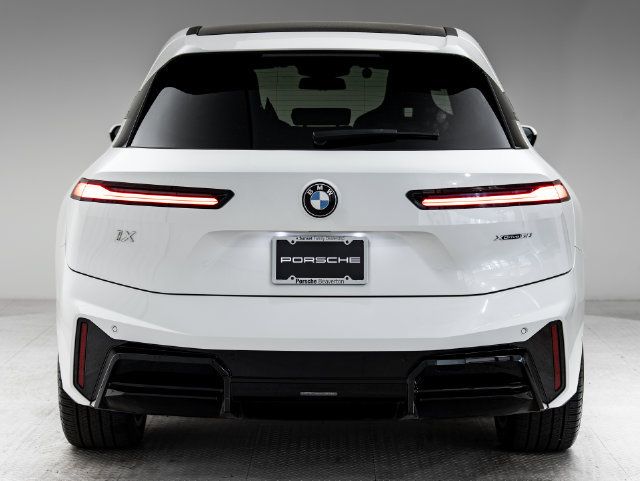 Used 2026 BMW iX xDrive60 w/ M Sport Package AWD/4WD image 30