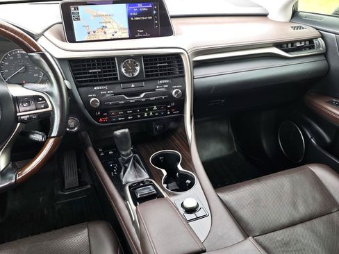 Used 2019 Lexus RX 350L FWD image 11