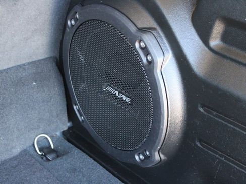 Used 2023 Jeep Wrangler Unlimited Sahara image 32