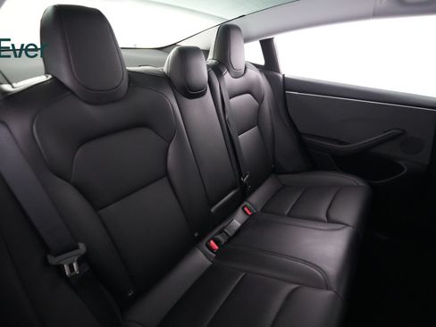 Used 2025 Tesla Model 3 RWD image 5