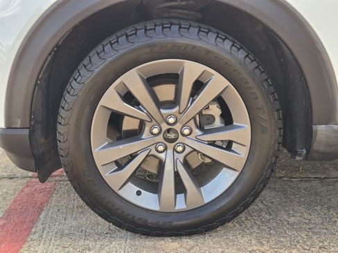 Used 2021 Ford Explorer XLT w/ Equipment Group 202A RWD image 7