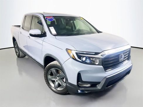 Used 2023 Honda Ridgeline RTL-E image 2