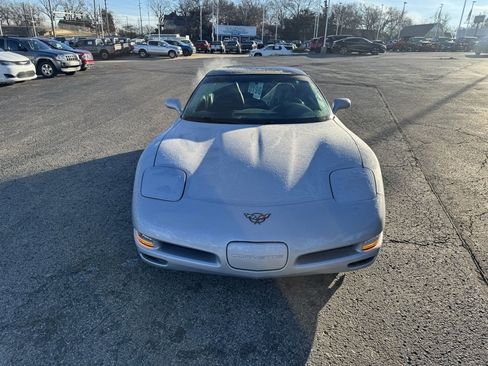 Used 1997 Chevrolet Corvette Coupe w/ Memory Pkg image 2
