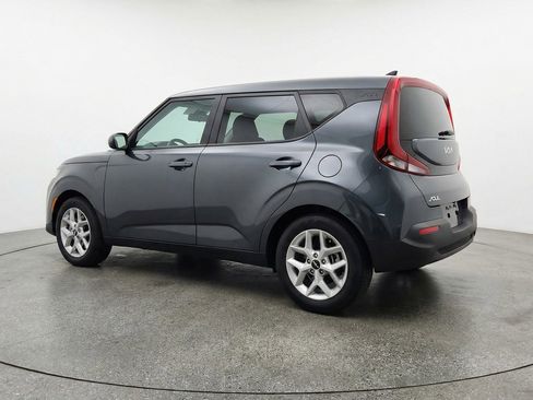Used 2025 Kia Soul LX w/ LX Technology Package FWD image 6