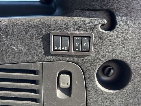 Used 2018 GMC Yukon XL Denali w/ Denali Ultimate Package image 16