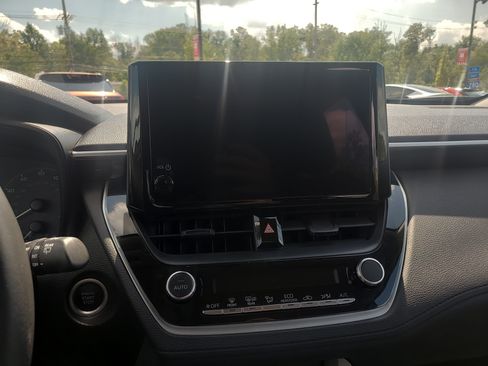 Certified 2023 Toyota Corolla Cross LE AWD/4WD image 19