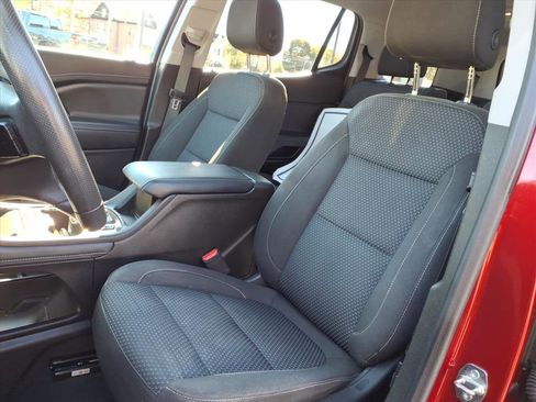 Used 2023 GMC Acadia SLE w/ Driver Convenience Package image 12