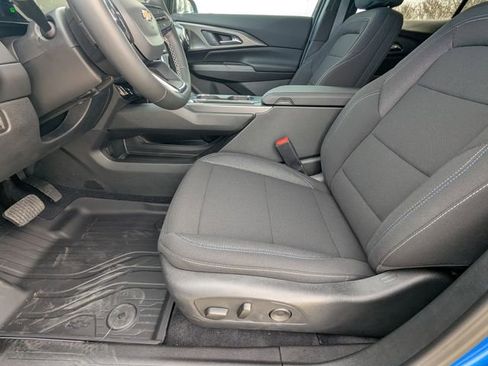 New 2026 Chevrolet Equinox EV LT w/ Comfort Package image 9