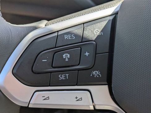 Used 2022 Volkswagen Jetta SE image 21