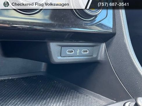 Used 2024 Volkswagen Jetta SE FWD image 38