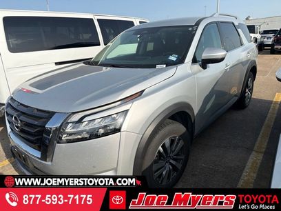 Used 2025 Nissan Pathfinder SL