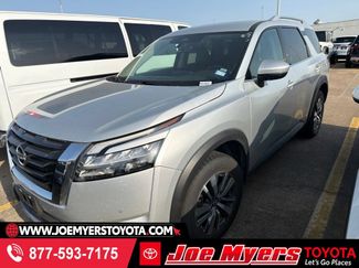 Used 2025 Nissan Pathfinder SL FWD video 1
