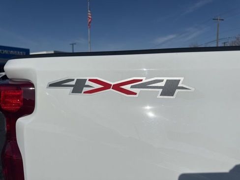 Certified 2022 Chevrolet Silverado 2500 Custom w/ Custom Value Package image 11