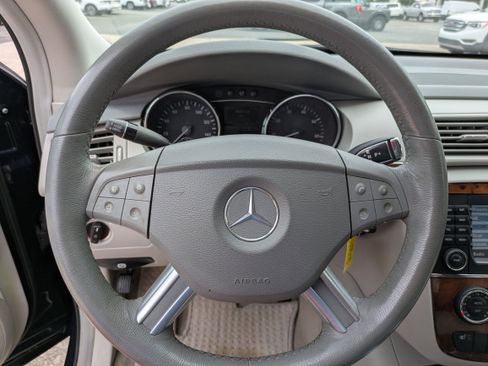 Used 2006 Mercedes-Benz R 500 4MATIC image 23