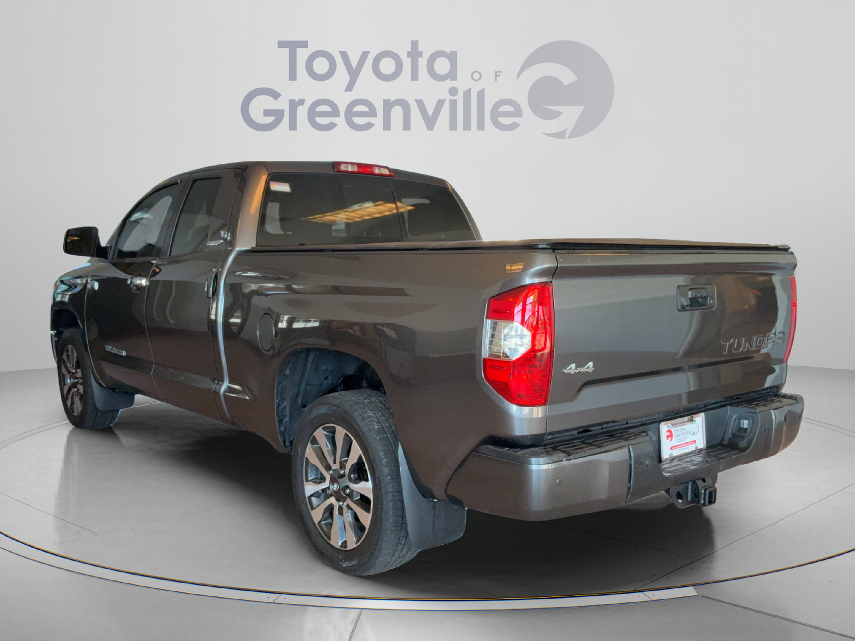 Used 2018 Toyota Tundra Limited w/ Limited Premium Package AWD/4WD image 4