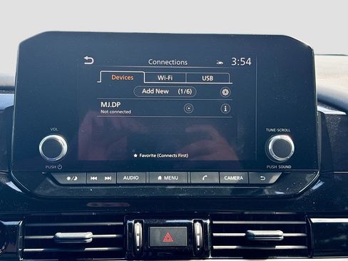 New 2025 Nissan Pathfinder SV image 13