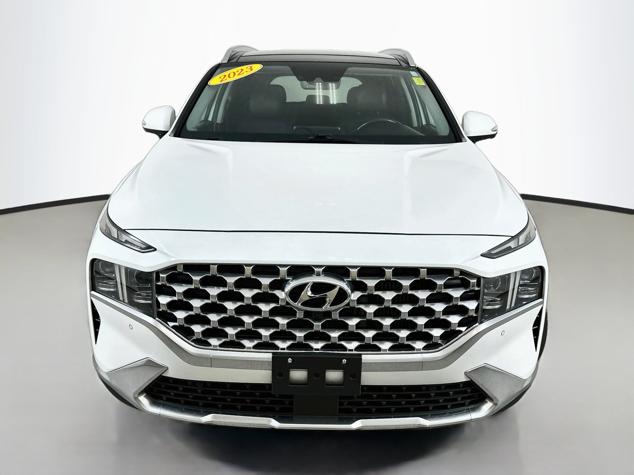 Used 2023 Hyundai Santa Fe Limited AWD/4WD image 2