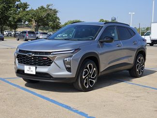 New 2026 Chevrolet Trax RS w/ Sunroof Package FWD video 2