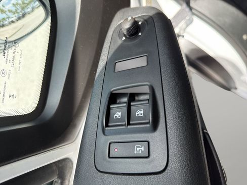 Used 2024 RAM ProMaster 2500 w/ Convenience Group FWD image 16