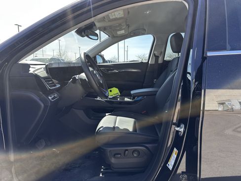 Used 2025 Buick Envision Preferred AWD/4WD image 7