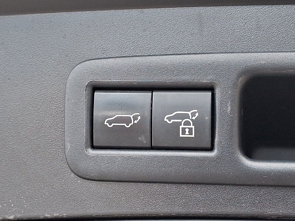 Used 2023 Lexus UX 250h AWD w/ Accessory Package (Z2) image 29