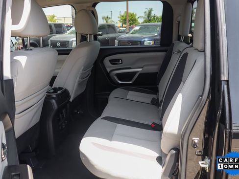 Used 2020 Nissan Titan SV w/ SV Convenience Package image 38