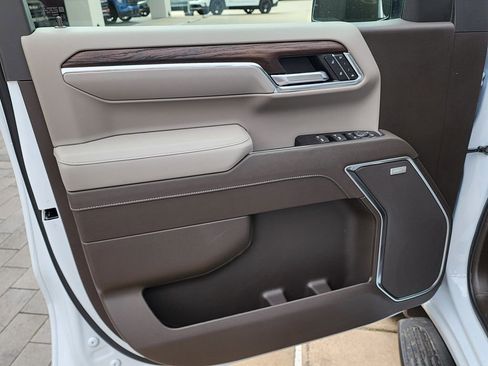 New 2026 GMC Sierra 1500 SLT image 14