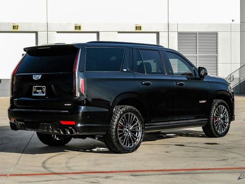 Used 2023 Cadillac Escalade V image 13