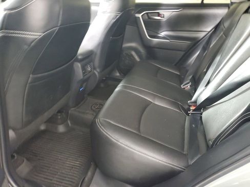 Used 2022 Toyota RAV4 XLE w/ Convenience Package image 13