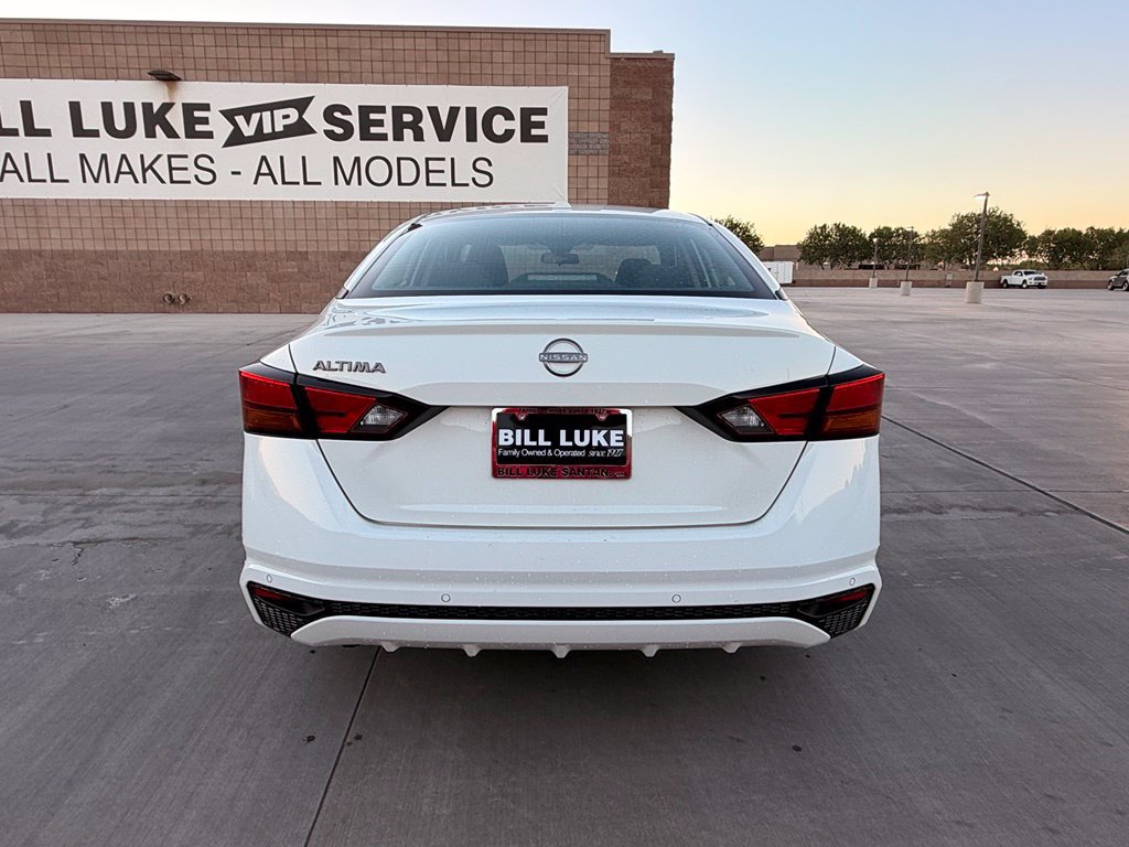 Used 2025 Nissan Altima 2.5 SV FWD image 8