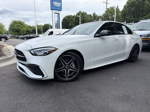 Used 2025 Mercedes-Benz C 300 4MATIC Sedan image 5