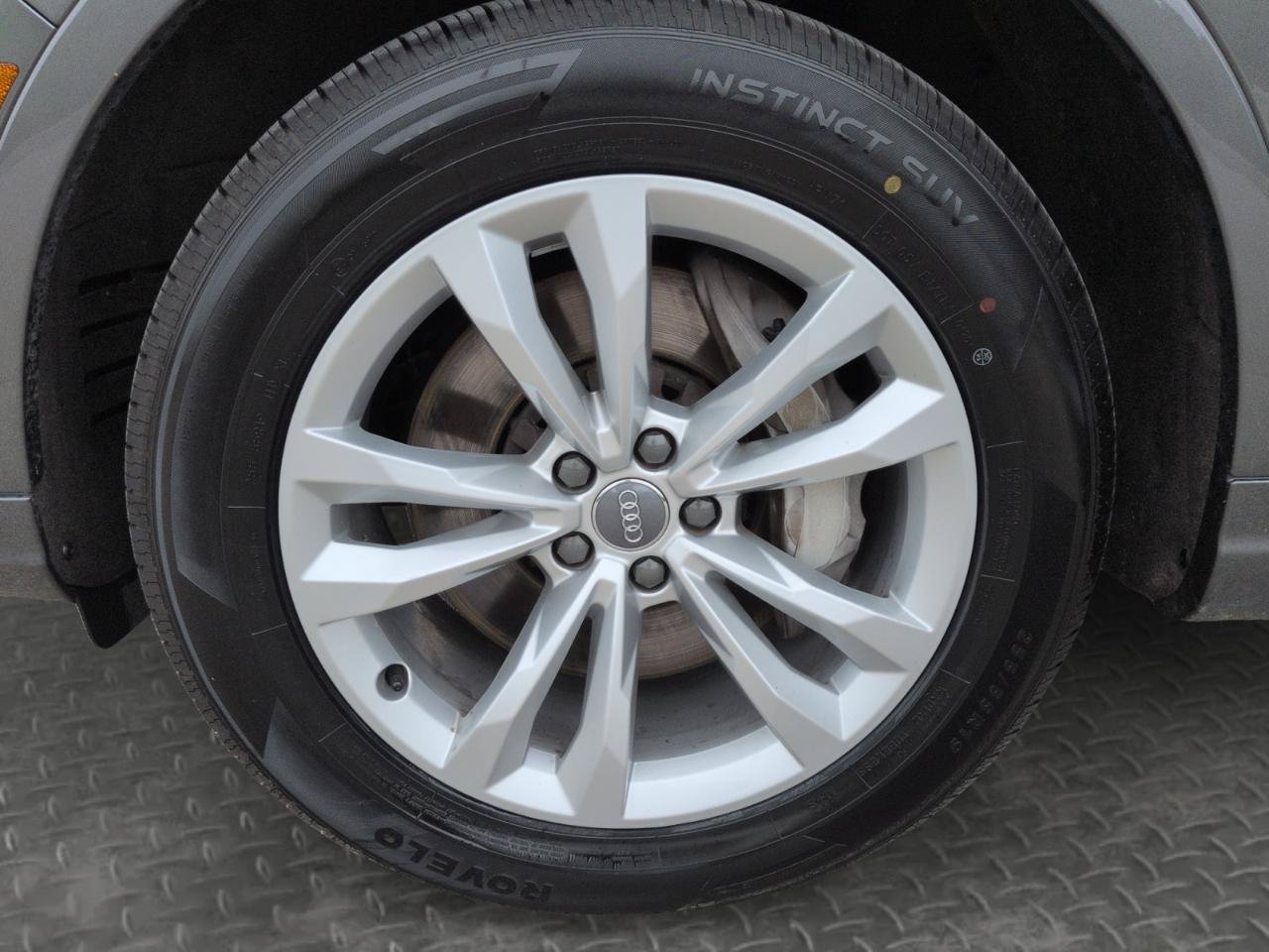 Used 2018 Audi Q7 3.0T Premium Plus AWD/4WD image 32