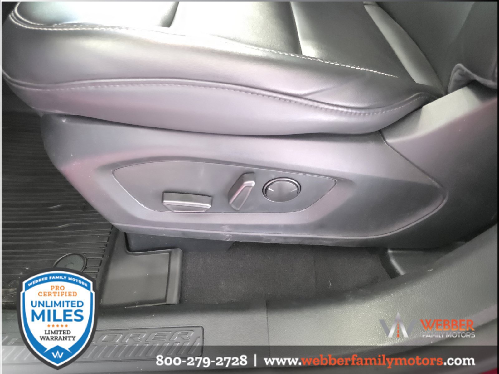 Used 2024 Ford Explorer XLT w/ Equipment Group 202A AWD/4WD image 11
