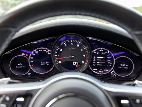 Certified 2022 Porsche Cayenne S AWD/4WD image 39