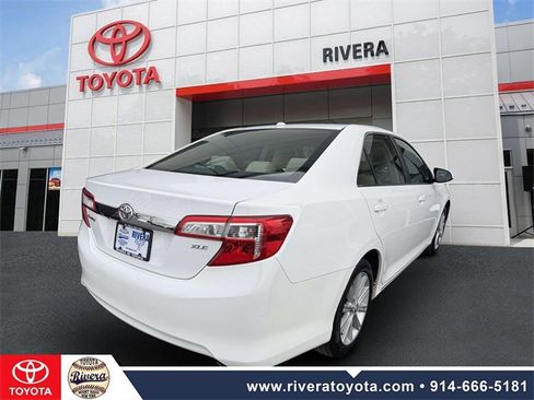 Used 2012 Toyota Camry XLE image 6