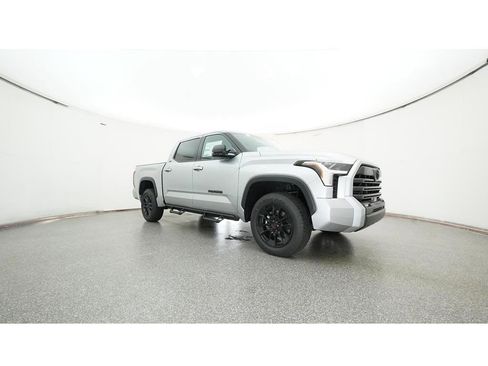 New 2025 Toyota Tundra SR5 w/ SR5 Premium Package AWD/4WD image 29