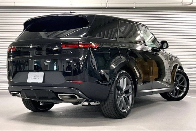 New 2026 Land Rover Range Rover Sport SE AWD/4WD image 4