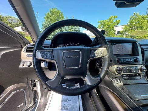 Used 2018 GMC Yukon Denali AWD/4WD image 19