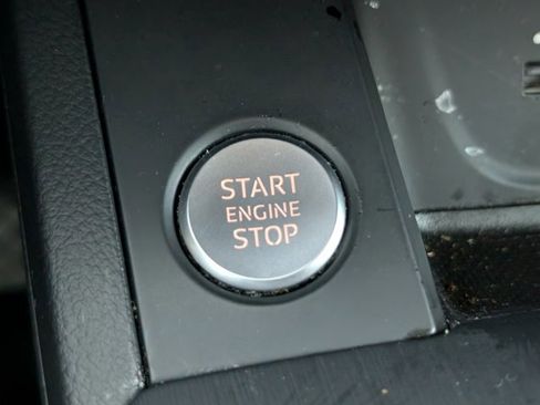 Used 2019 Audi A4 2.0T Premium w/ Convenience Package image 27