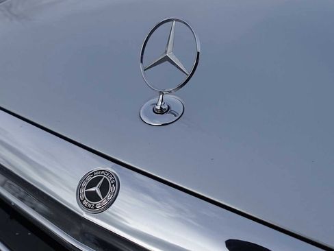 Used 2017 Mercedes-Benz E 400 4MATIC Wagon image 16