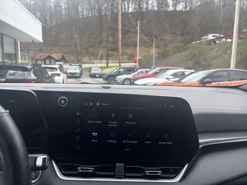 Used 2025 Chevrolet Equinox LT FWD image 20